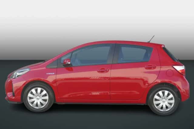 Toyota Yaris (2018) thumbnail 2