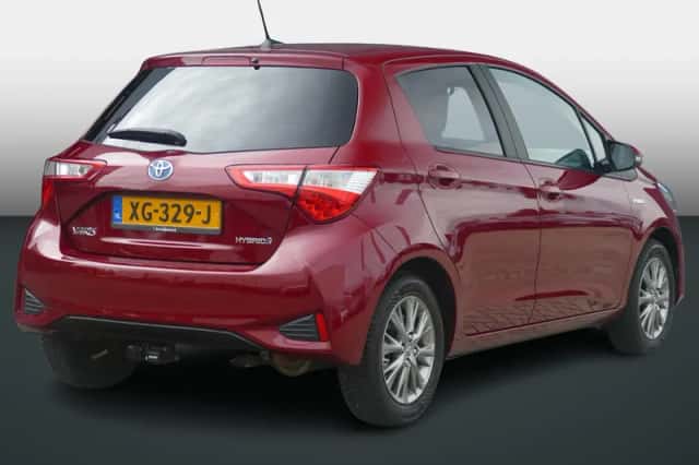 Toyota Yaris (2018) thumbnail 3