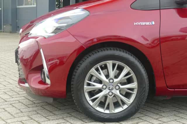 Toyota Yaris (2018) thumbnail 5