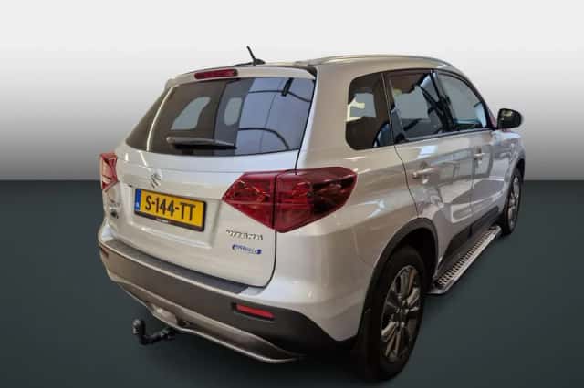 Suzuki Vitara (2022) thumbnail 4