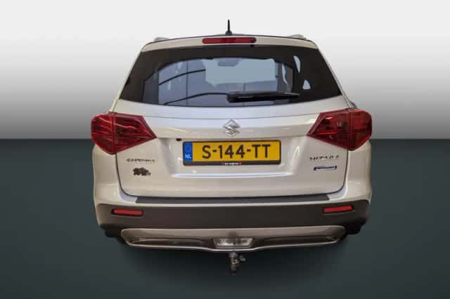 Suzuki Vitara (2022) thumbnail 5