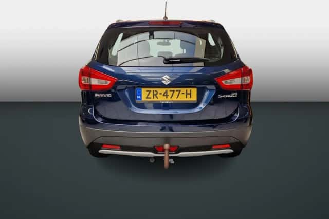 Suzuki S-Cross (2019) thumbnail 5