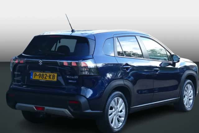 Suzuki S-Cross (2022) thumbnail 3