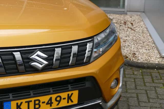 Suzuki Vitara (2021) thumbnail 3