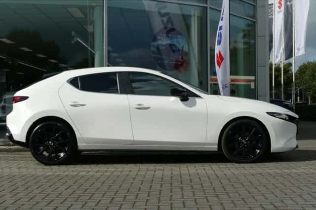 Mazda 3 (2019) thumbnail 4