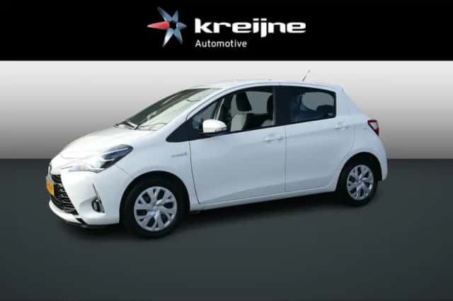 Toyota Yaris (2018) thumbnail 2