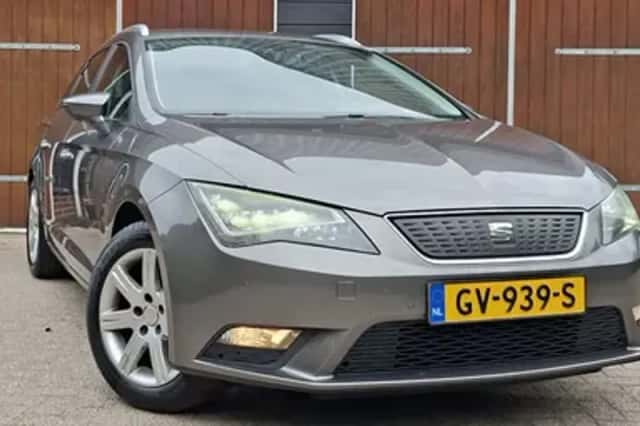 SEAT Leon (2015) thumbnail 2