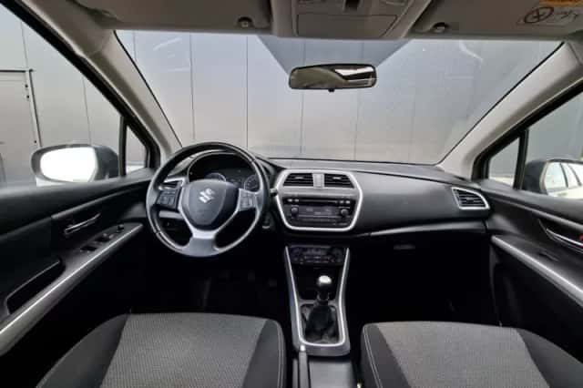 Suzuki S-Cross (2013) thumbnail 3