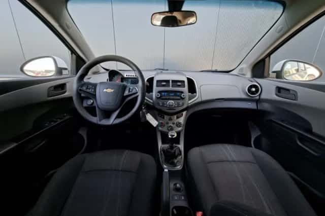 Chevrolet Aveo (2012) thumbnail 3