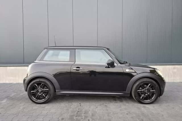 MINI One (2013) thumbnail 6