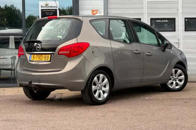 Opel Meriva (2014) thumbnail 2