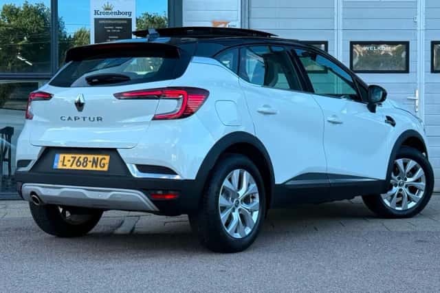 Renault Captur (2020) thumbnail 2
