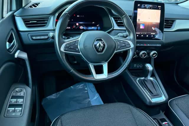 Renault Captur (2020) thumbnail 4