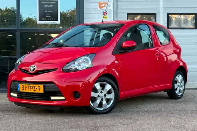 Toyota Aygo (2012) thumbnail 1