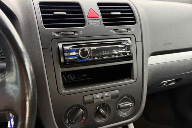 Volkswagen Golf (2008) thumbnail 5