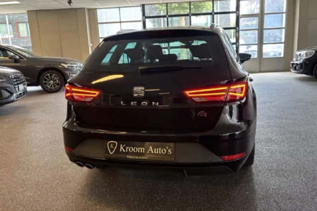 SEAT Leon (2020) thumbnail 2