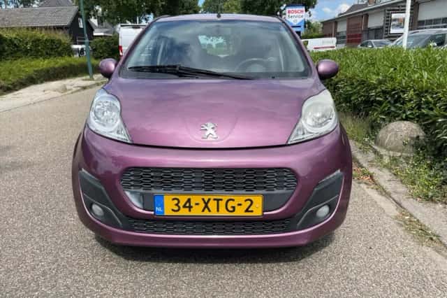 Peugeot 107 (2012) thumbnail 2