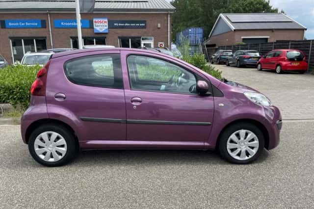 Peugeot 107 (2012) thumbnail 6