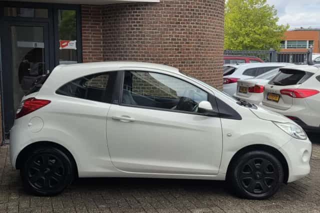 Ford Ka (2011) thumbnail 3