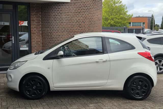 Ford Ka (2011) thumbnail 6