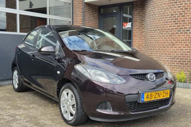 Mazda 2 (2008) thumbnail 1