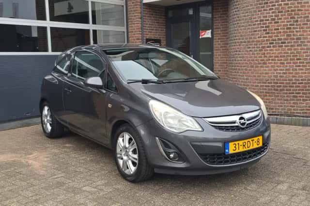 Opel Corsa (2011) thumbnail 1