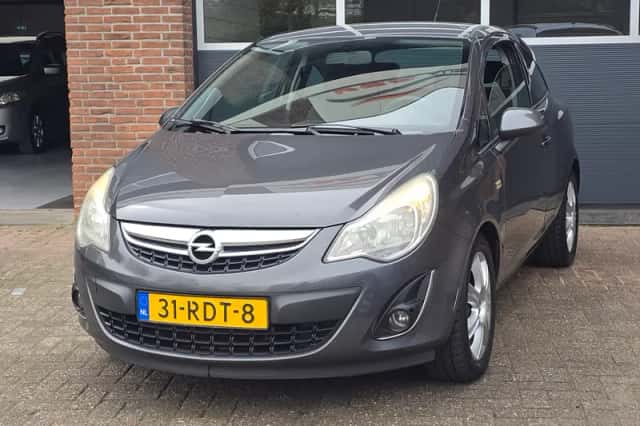 Opel Corsa (2011) thumbnail 5