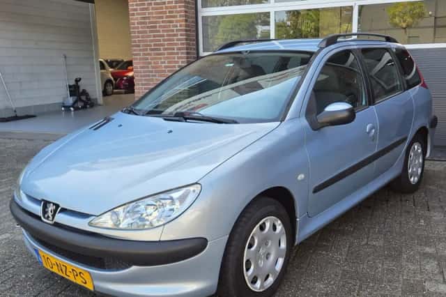 Peugeot 206 (2004) thumbnail 5