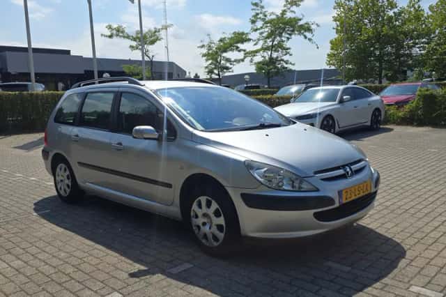 Peugeot 307 Break (2003) thumbnail 6