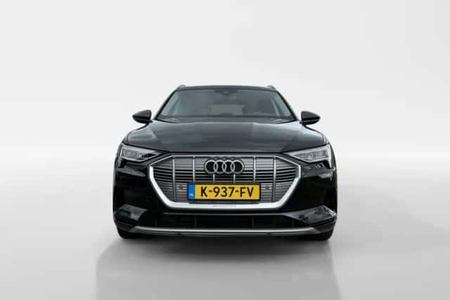 Audi e-tron (2020) thumbnail 6