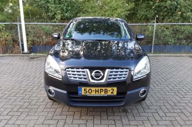 Nissan Qashqai (2009) thumbnail 5