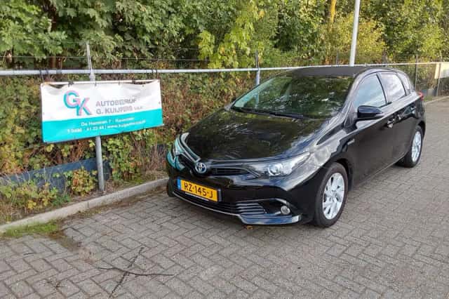 Toyota Auris (2018) thumbnail 1
