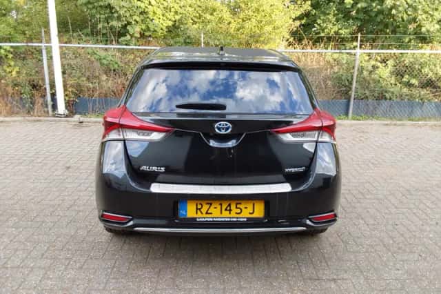 Toyota Auris (2018) thumbnail 6