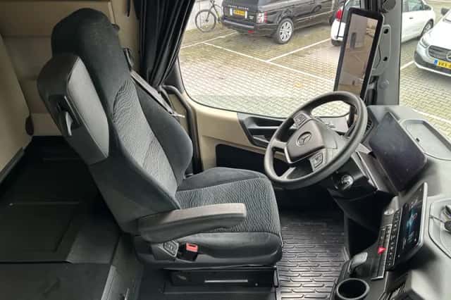 Mercedes-Benz Actros (2021) thumbnail 3