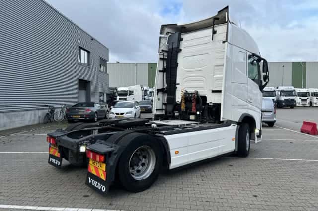 Volvo FH (2018) thumbnail 2