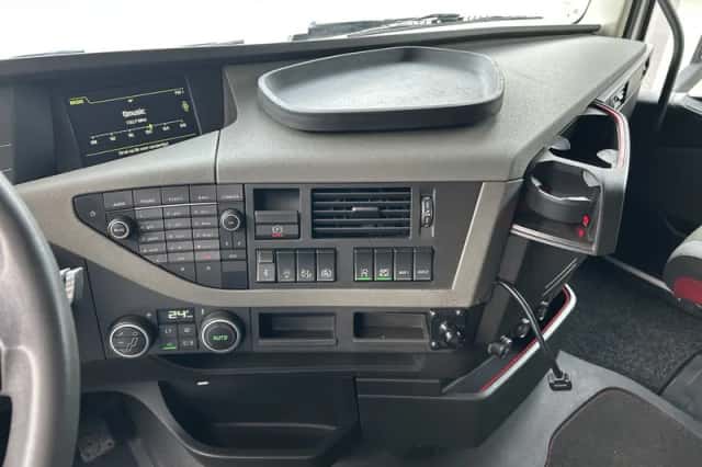 Volvo FH (2018) thumbnail 6