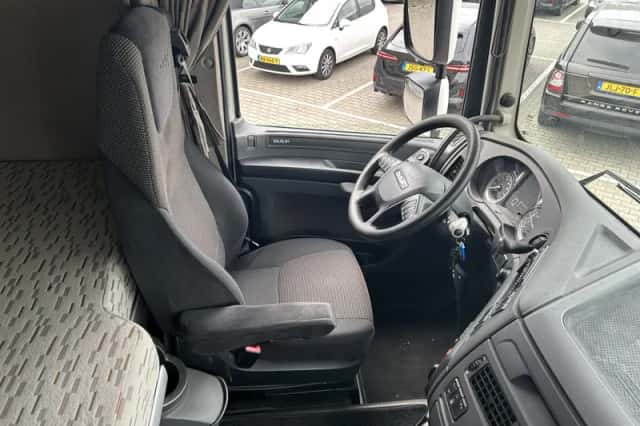 DAF XF (2017) thumbnail 3