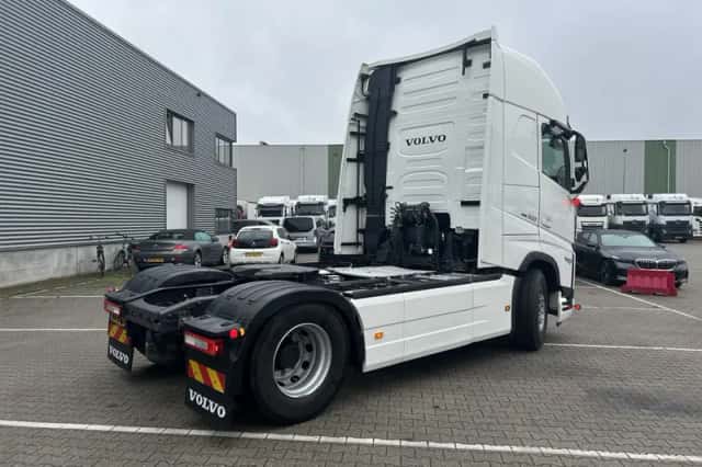 Volvo FH (2023) thumbnail 2