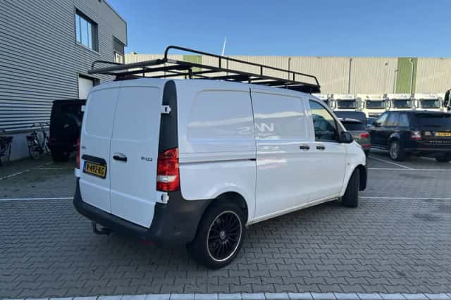 Mercedes-Benz Vito (2017) thumbnail 2