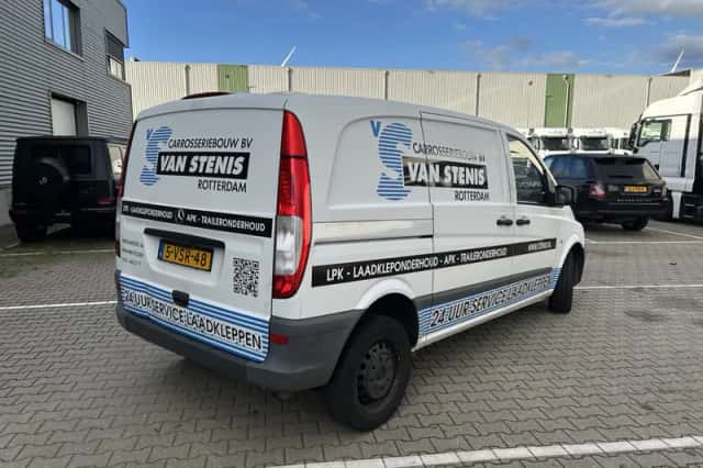 Mercedes-Benz Vito (2012) thumbnail 2