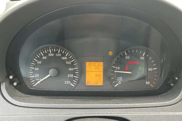 Mercedes-Benz Vito (2012) thumbnail 4