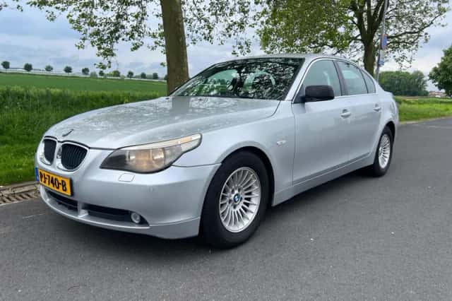 BMW 5-Serie (2005) thumbnail 1