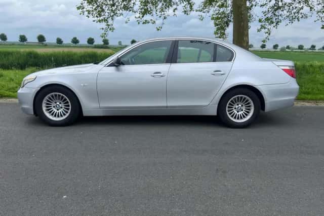 BMW 5-Serie (2005) thumbnail 2