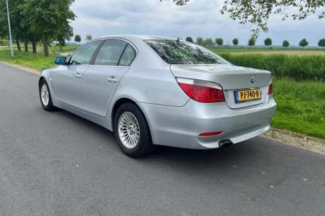 BMW 5-Serie (2005) thumbnail 3