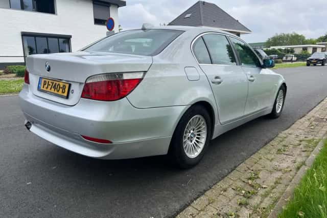 BMW 5-Serie (2005) thumbnail 5