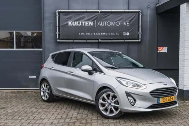 Ford Fiesta (2017) thumbnail 2