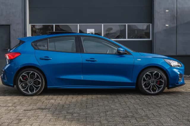Ford Focus (2019) thumbnail 3