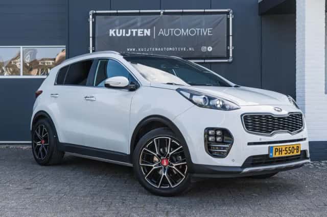 Kia Sportage (2017) thumbnail 2