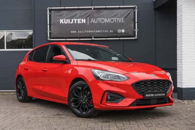 Ford Focus (2019) thumbnail 2