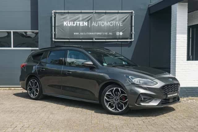 Ford Focus (2019) thumbnail 1